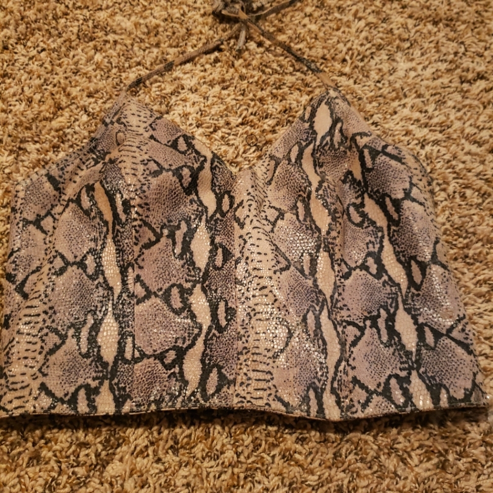 Halter top